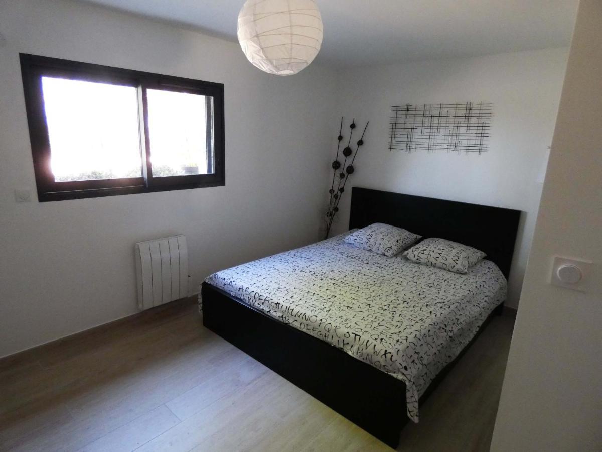 Proche Lac du Salagou, Chambre agréable avec salle d'eau et WC privé Lacoste  Esterno foto